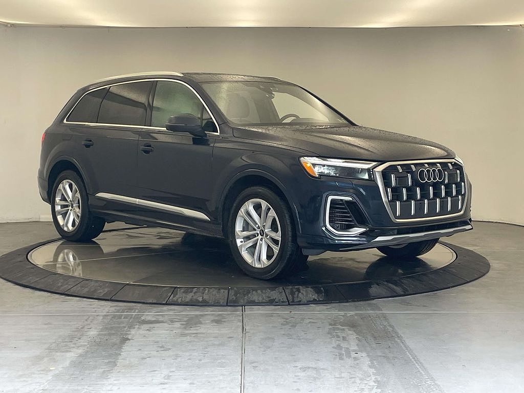 2025 Audi Q7 Premium Plus