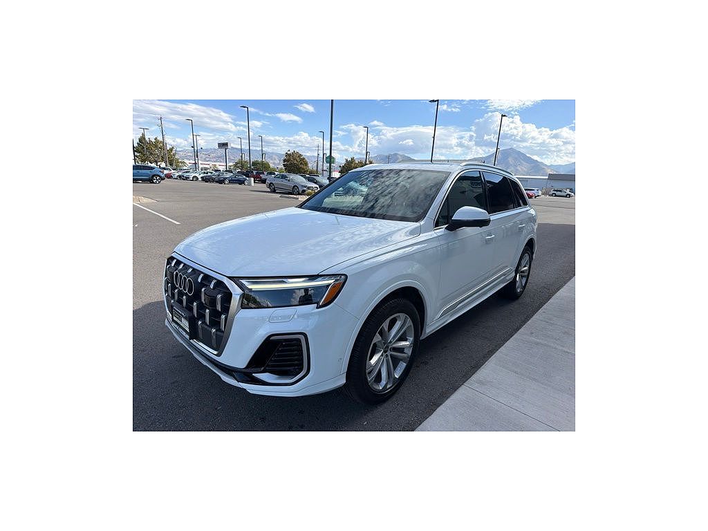 2025 Audi Q7 Premium Plus