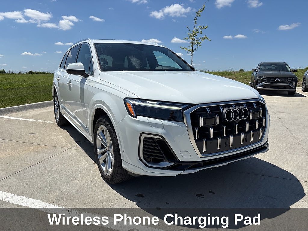 2025 Audi Q7 Premium Plus