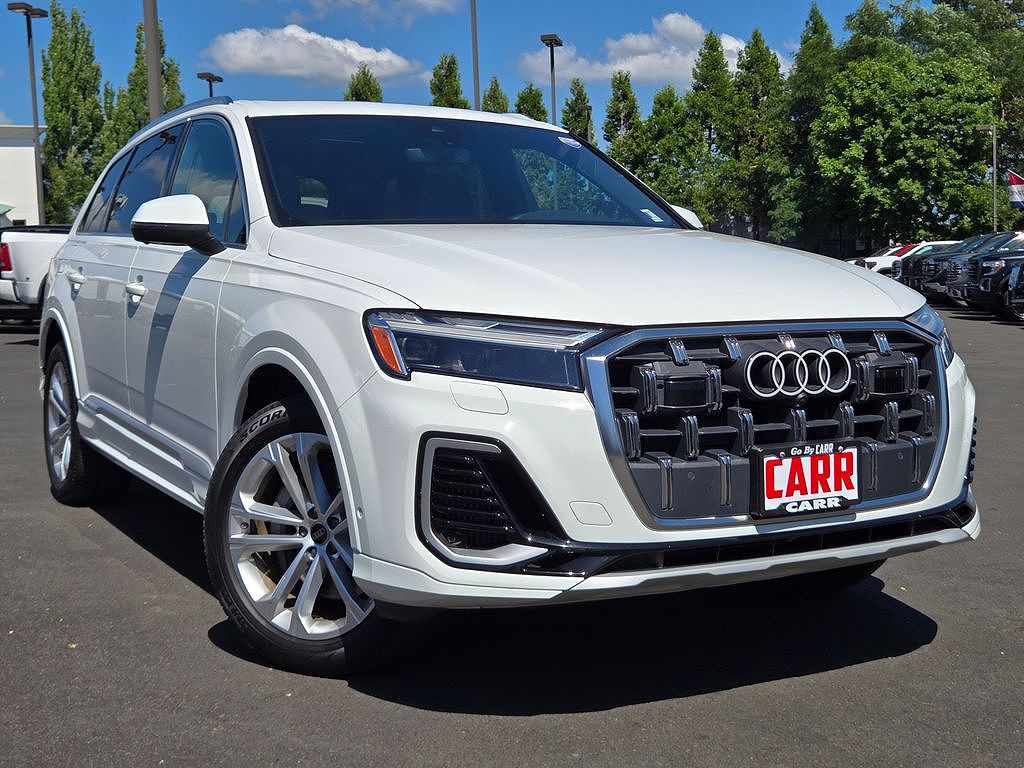 2025 Audi Q7 Premium Plus