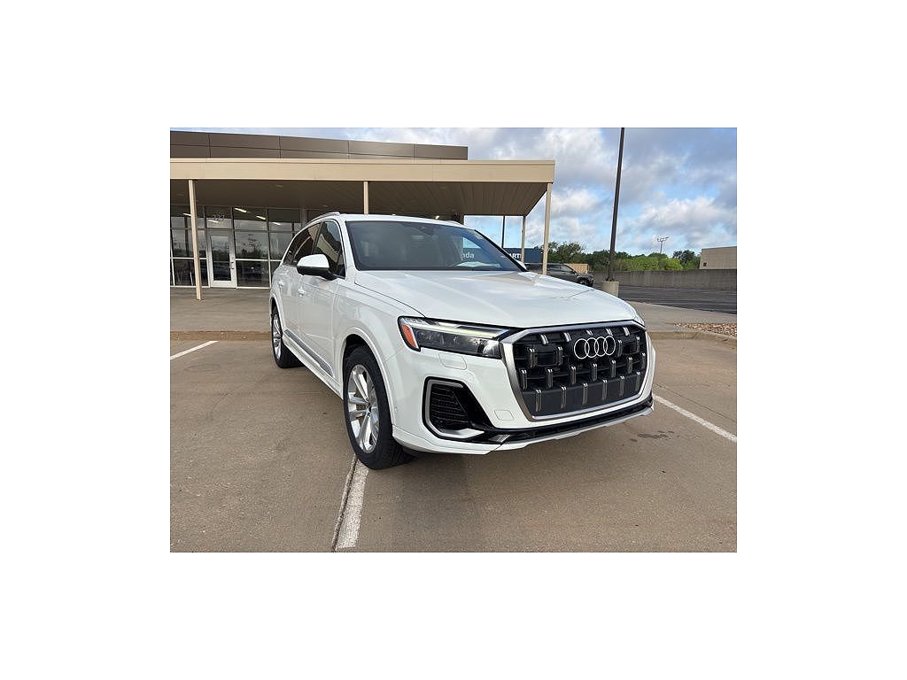 2025 Audi Q7 Premium Plus
