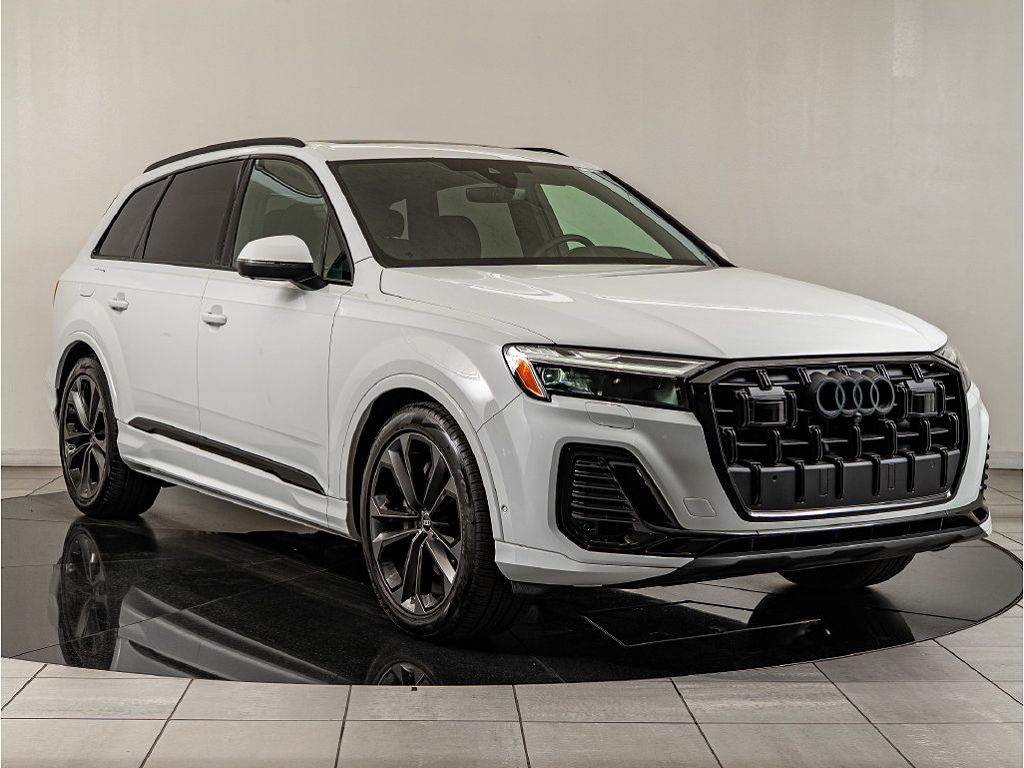2025 Audi Q7 Premium Plus