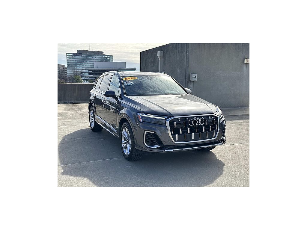 2025 Audi Q7 Premium Plus