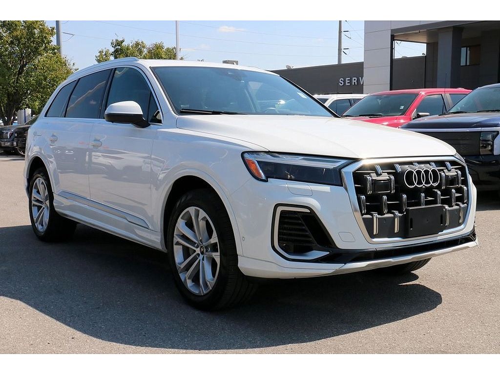 2025 Audi Q7 Premium Plus
