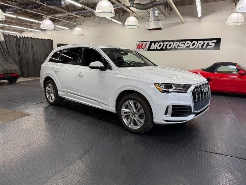 2021 Audi Q7 Premium Plus