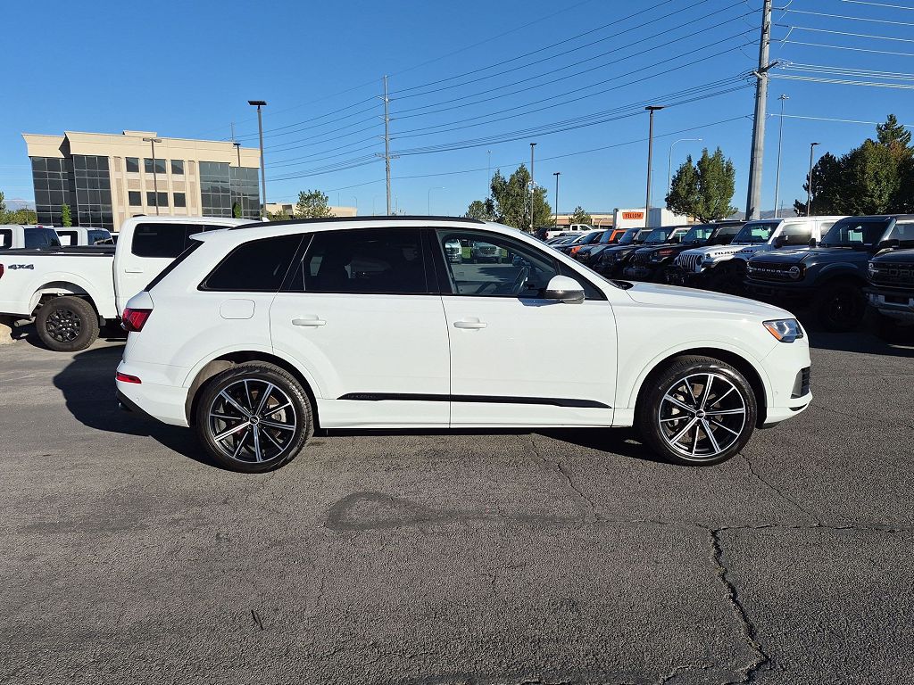 2021 Audi Q7 Premium Plus