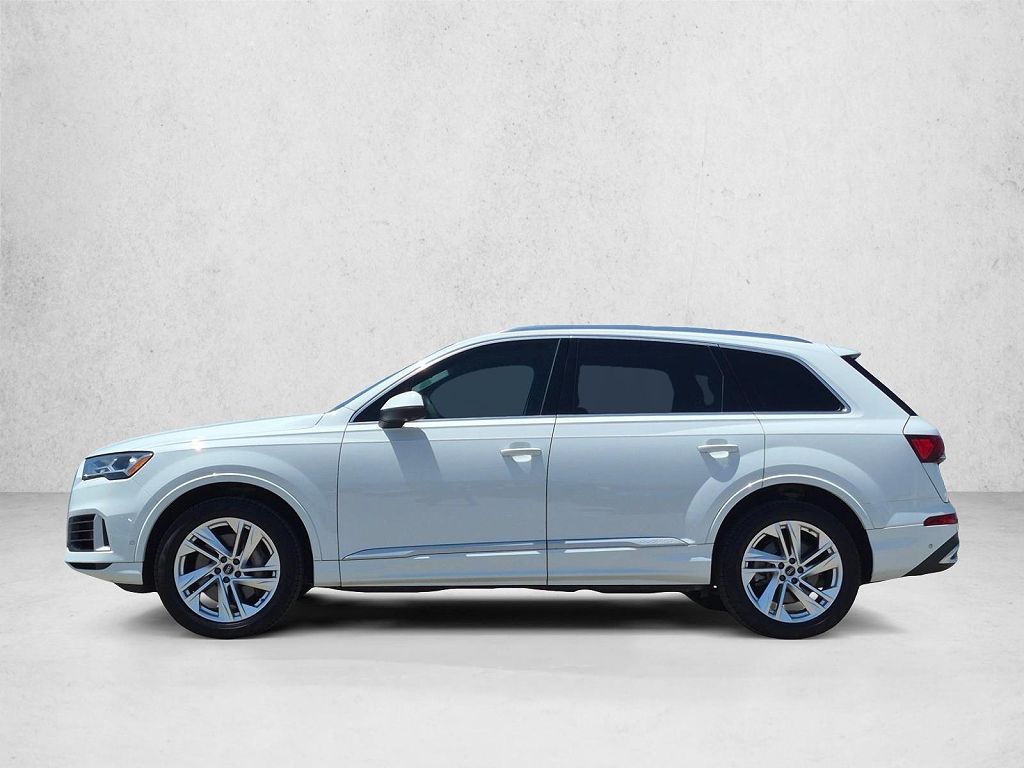 2022 Audi Q7 Premium Plus