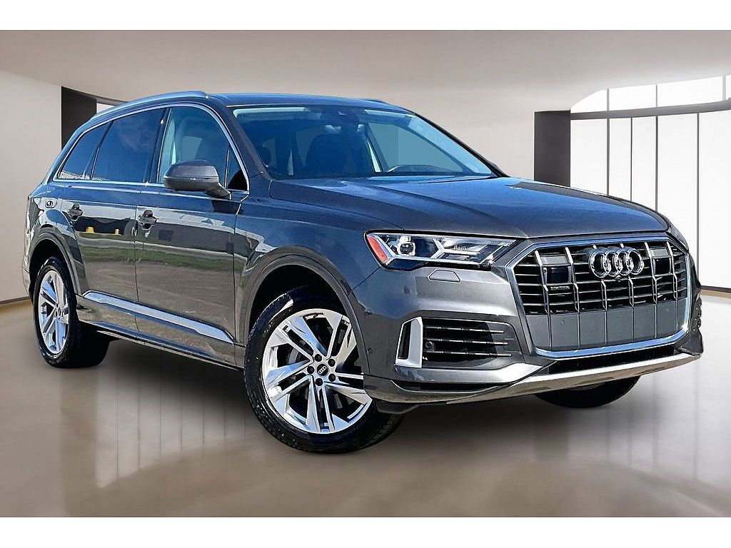 2023 Audi Q7 Premium Plus