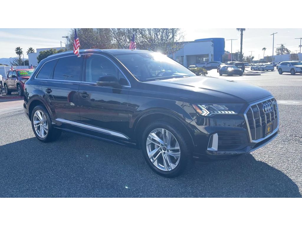 2024 Audi Q7 Premium Plus