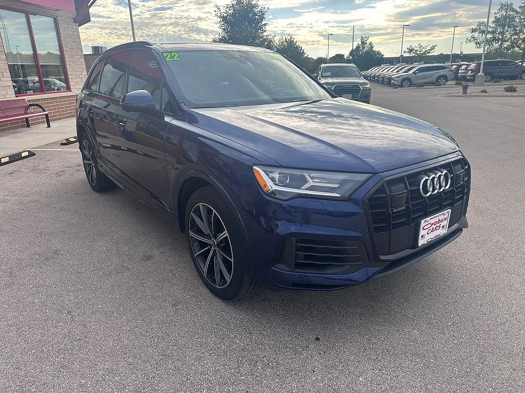 2022 Audi Q7 Premium Plus