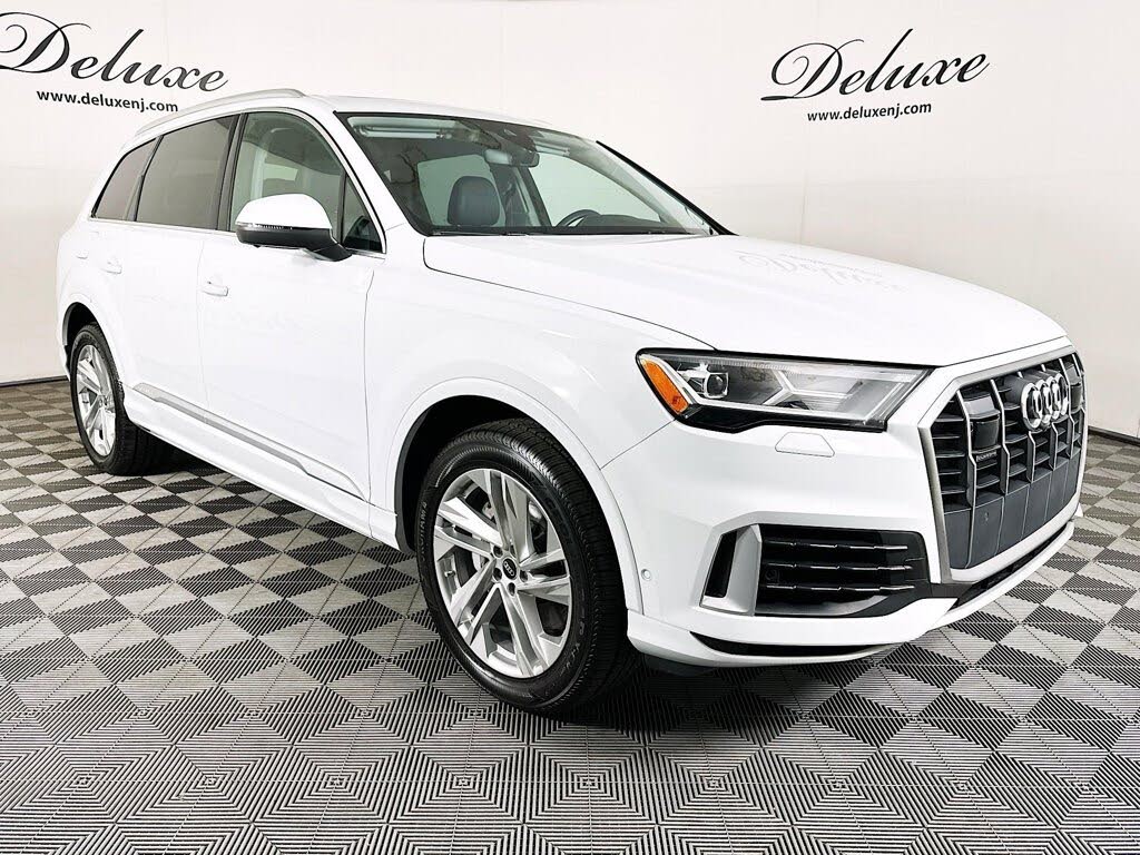 2023 Audi Q7 Premium Plus