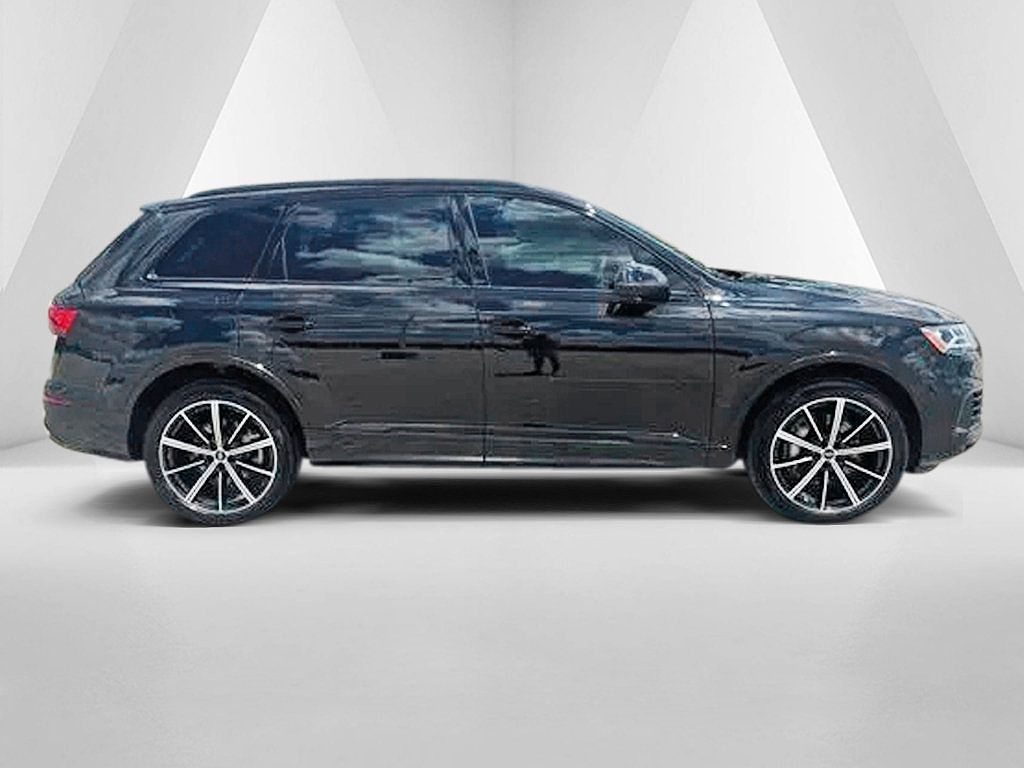2023 Audi Q7 Premium Plus