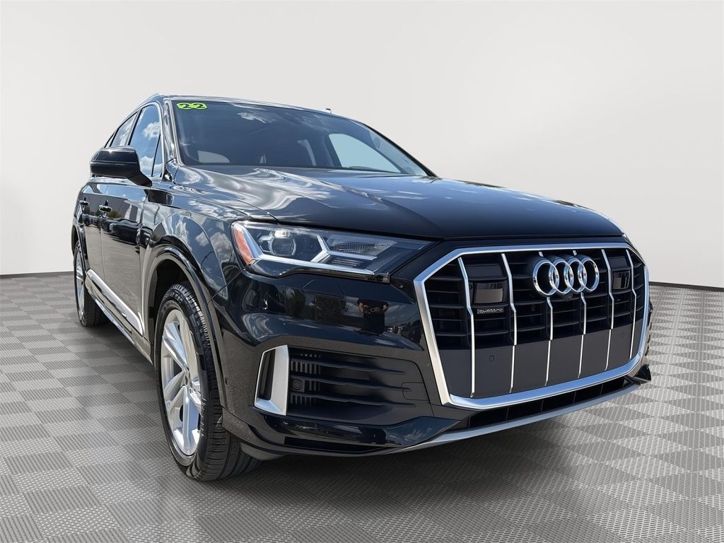 2022 Audi Q7 Premium Plus