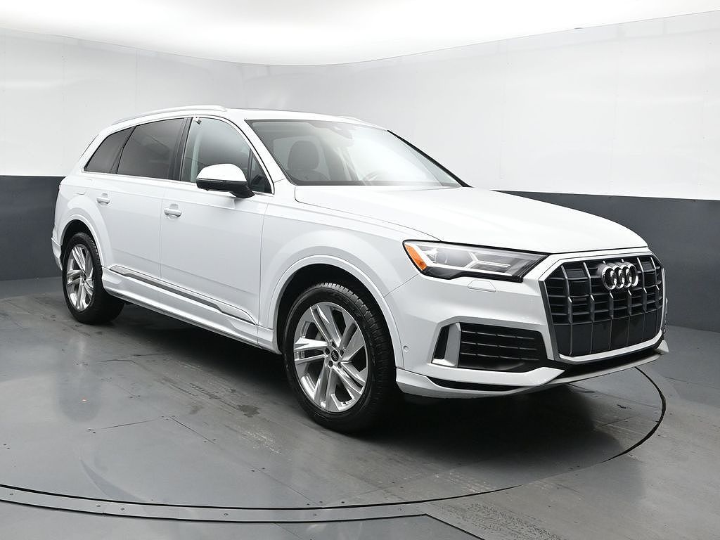 2023 Audi Q7 Premium Plus