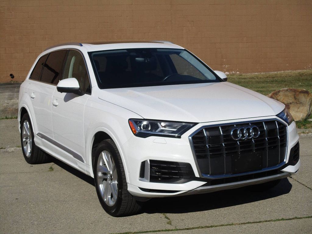 2023 Audi Q7 Premium Plus