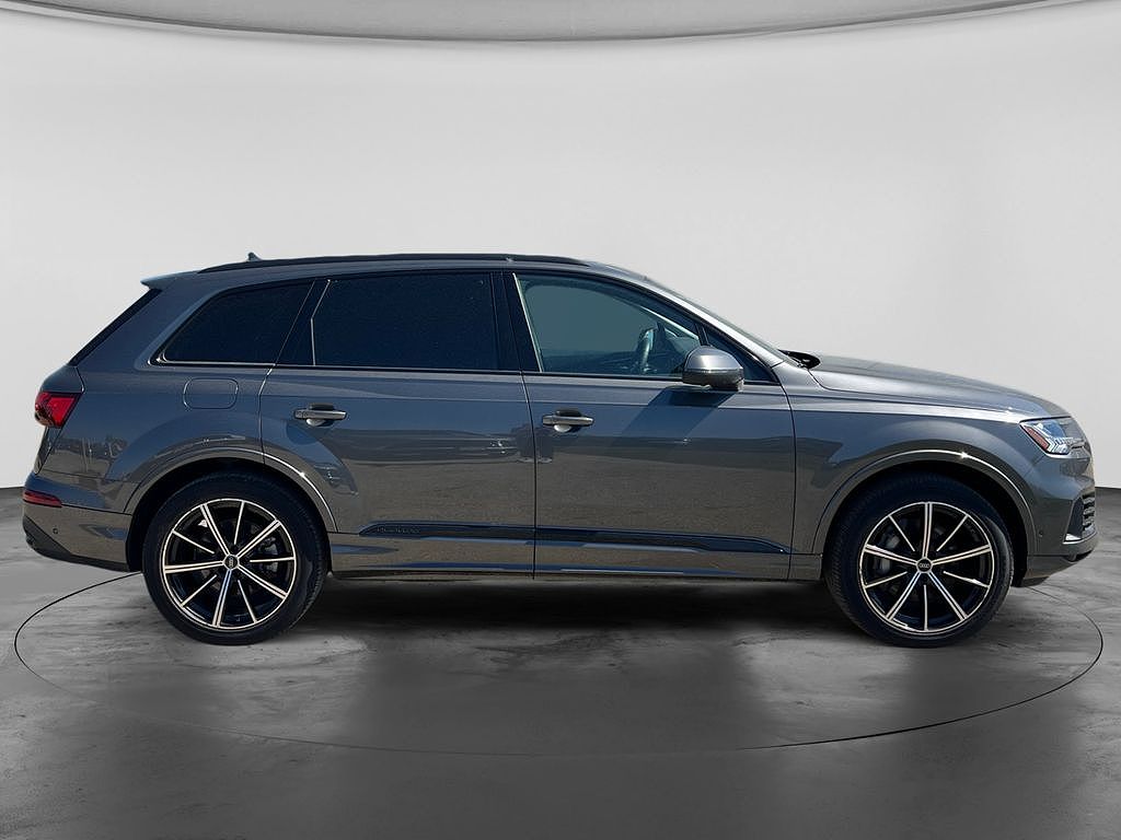 2023 Audi Q7 55 Premium Plus
