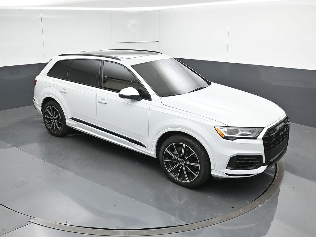 2023 Audi Q7 Premium Plus