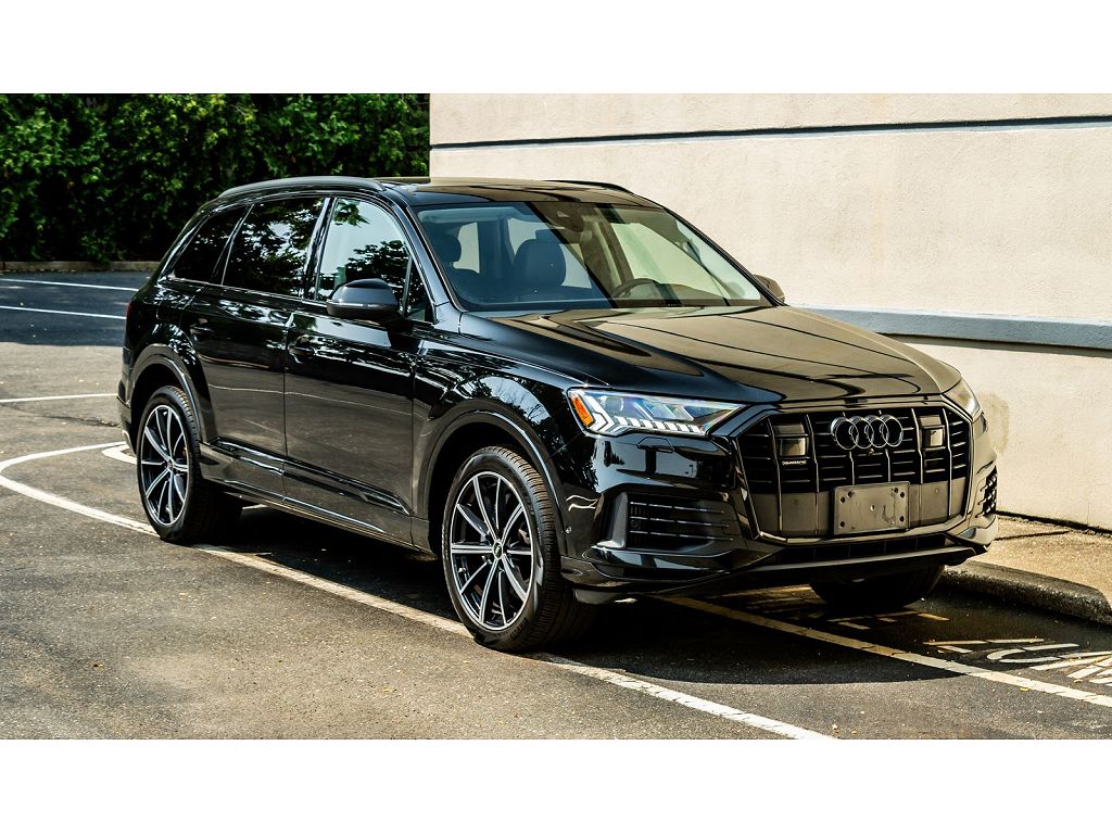 2023 Audi Q7 Premium Plus