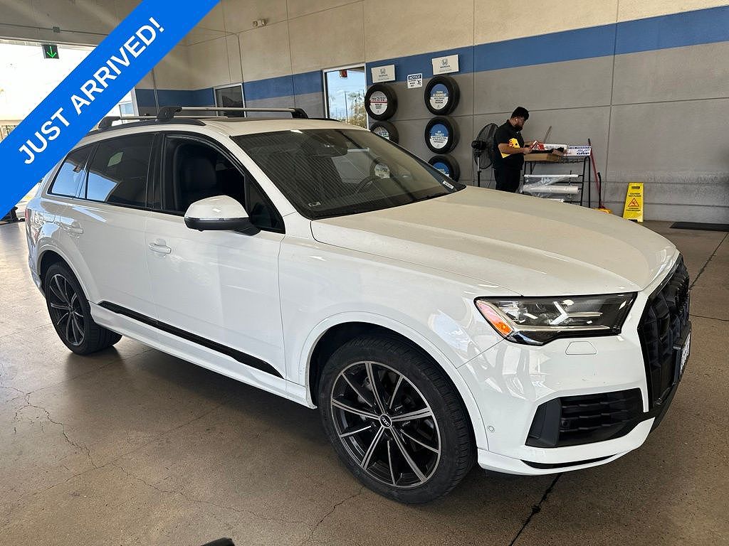 2022 Audi Q7 Premium Plus