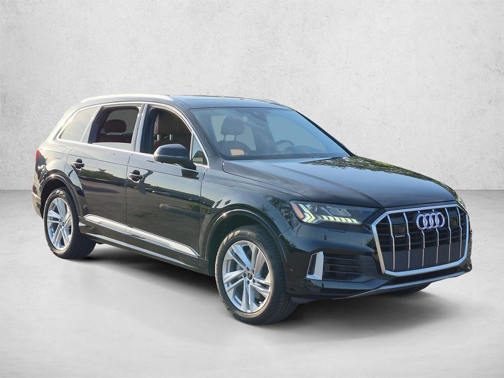2023 Audi Q7 Premium Plus