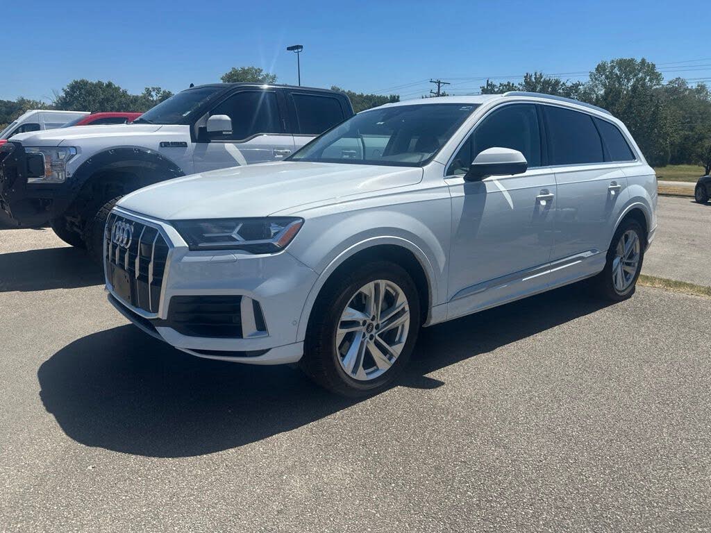 2023 Audi Q7 Premium Plus