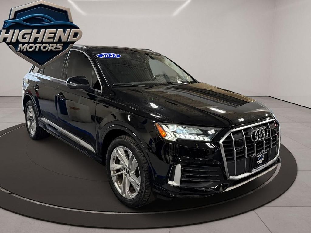 2023 Audi Q7 Premium Plus