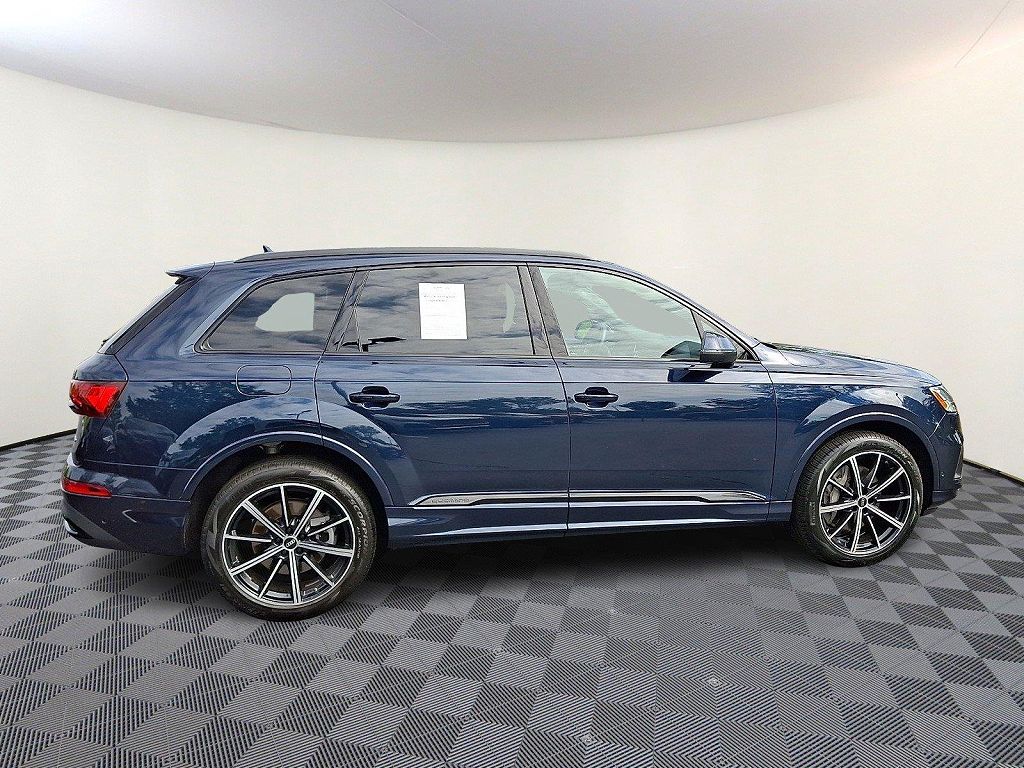 2023 Audi Q7 Premium Plus