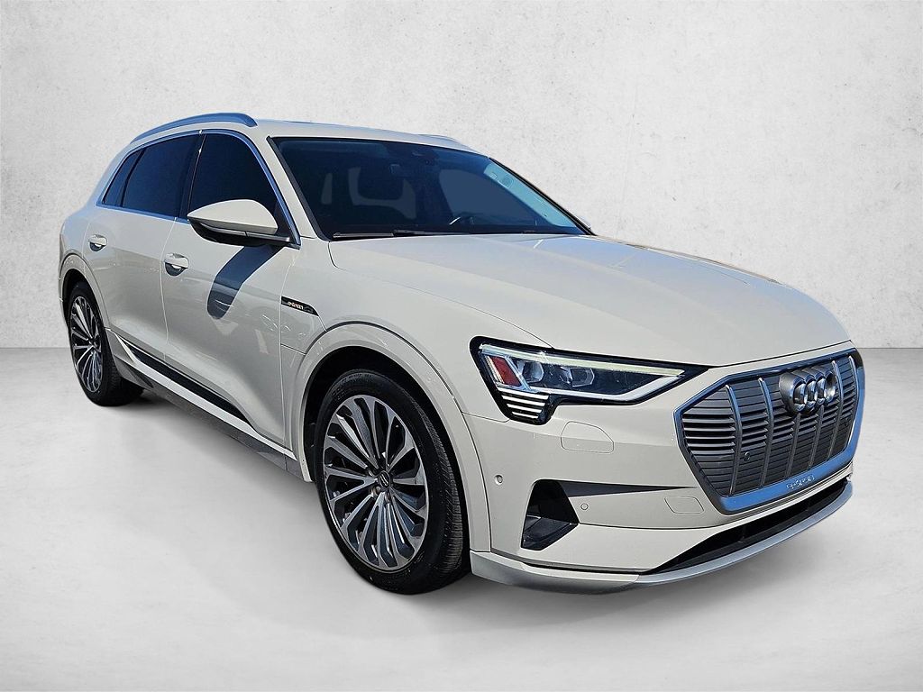 2019 Audi e-tron Prestige quattro