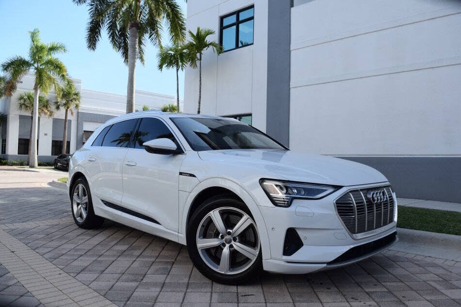2019 Audi e-tron Prestige quattro