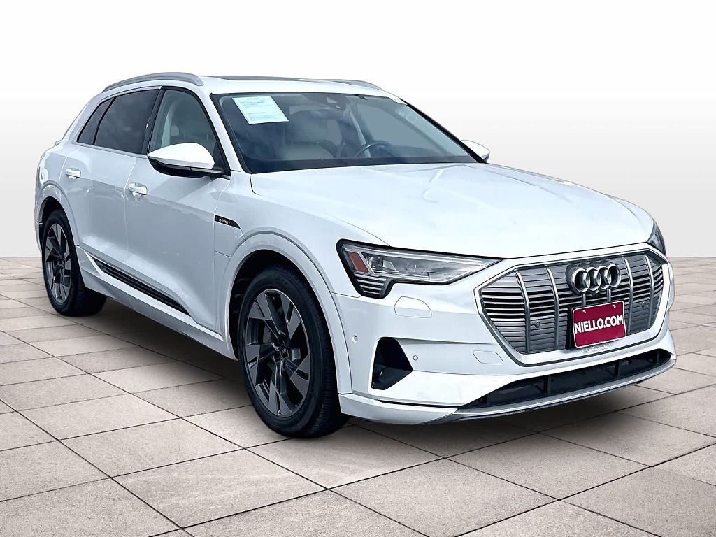2021 Audi e-tron Prestige