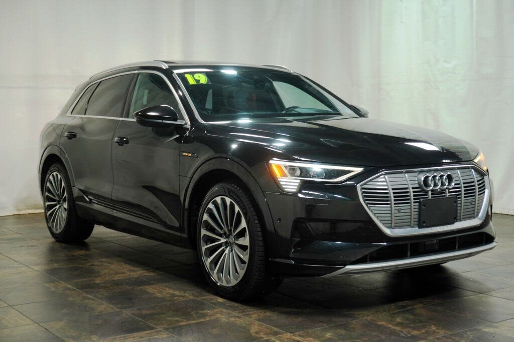 2019 Audi e-tron Prestige quattro