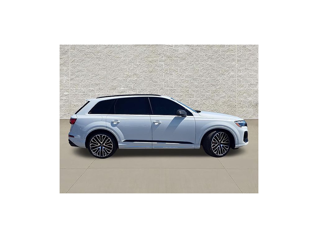 2025 Audi SQ7 Prestige