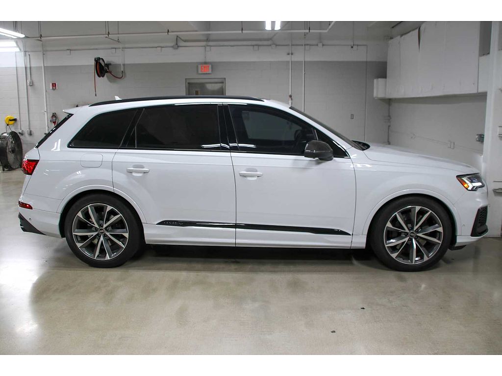 2023 Audi SQ7 Prestige