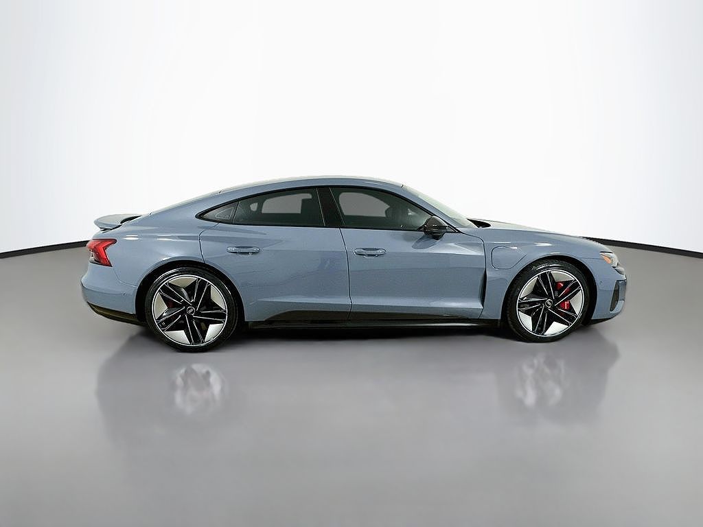 2022 Audi e-tron GT
