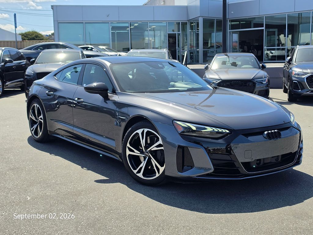 2024 Audi e-tron GT Premium Plus