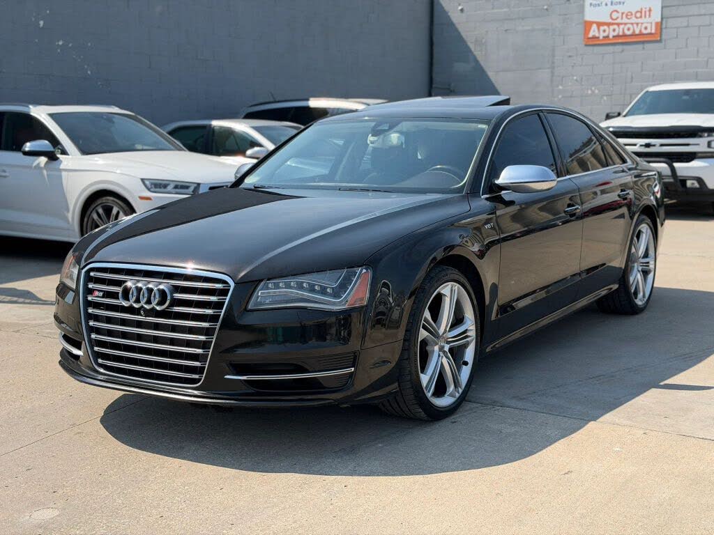 2013 Audi S8 quattro