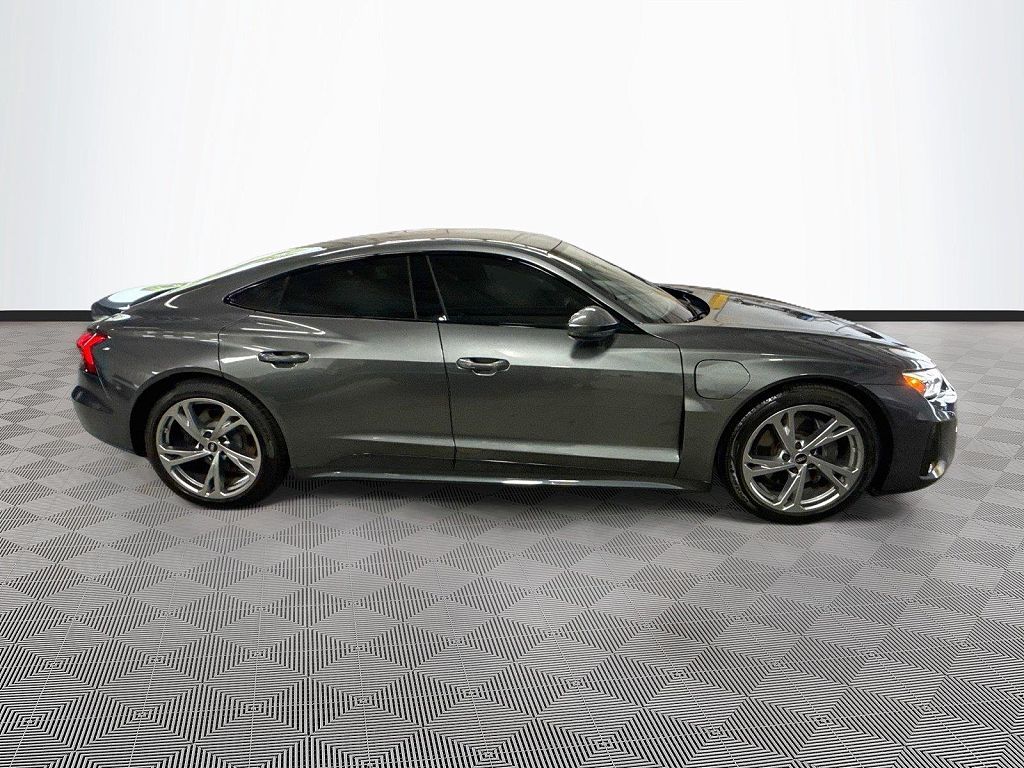 2022 Audi e-tron GT Premium Plus