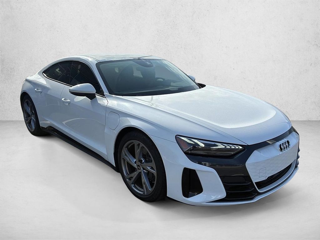 2023 Audi e-tron Premium Plus
