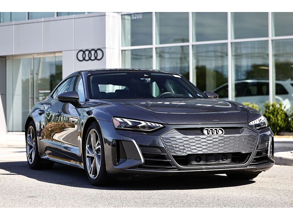 2024 Audi e-tron GT Premium Plus