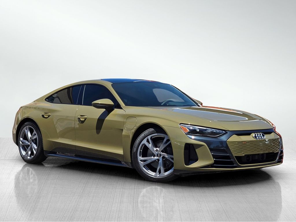 2024 Audi e-tron GT Premium Plus