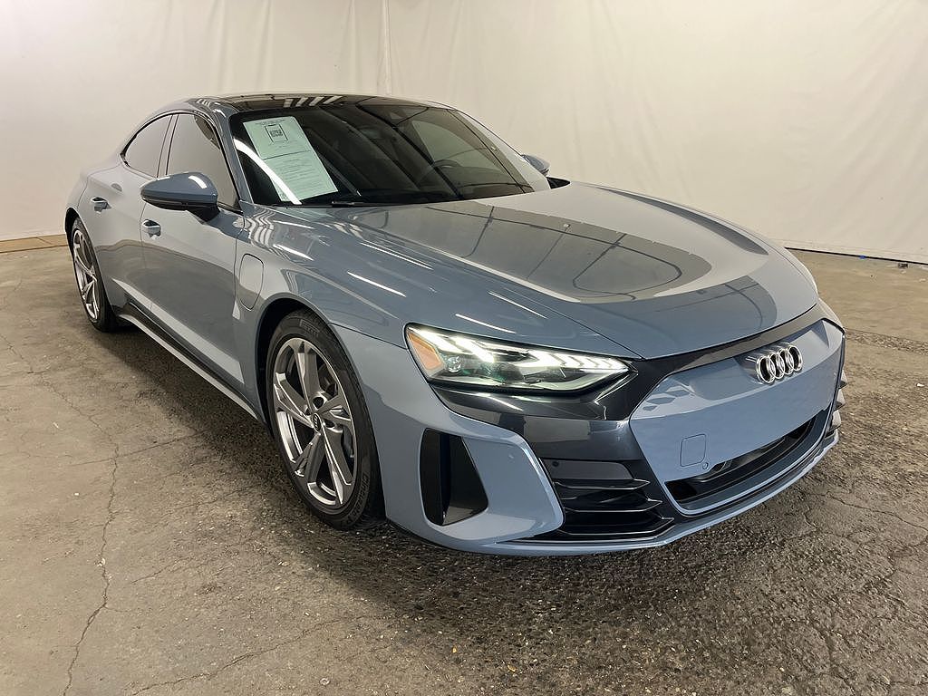 2024 Audi e-tron GT Premium Plus