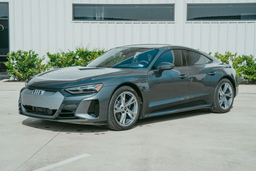 2022 Audi e-tron GT quattro Premium Plus