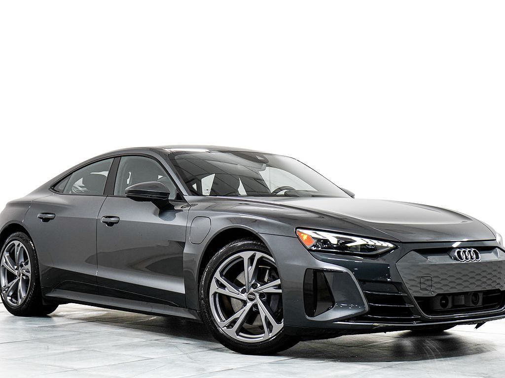 2024 Audi e-tron GT Premium Plus