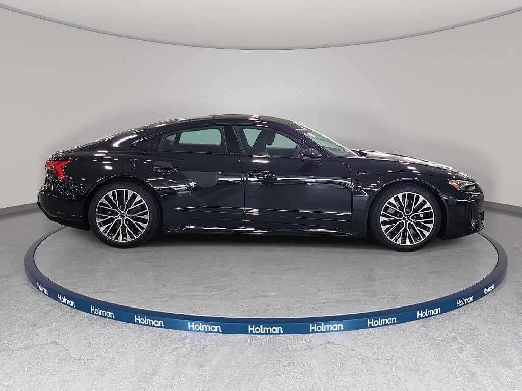 2025 Audi e-tron GT Premium Plus