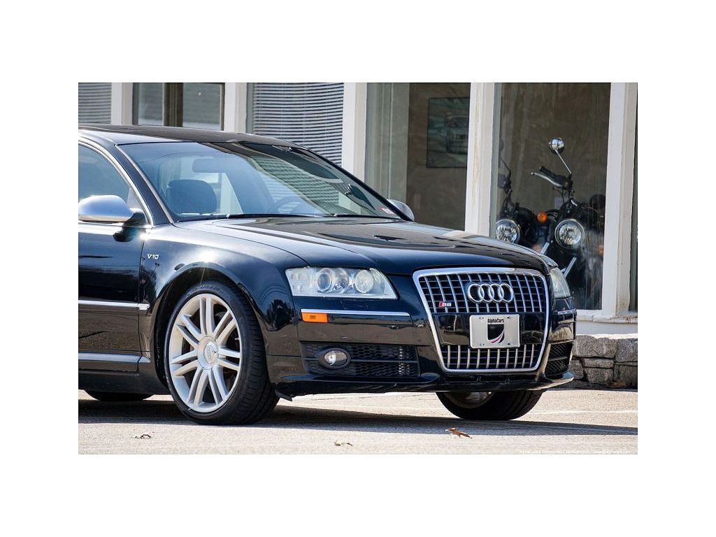 2007 Audi S8 quattro