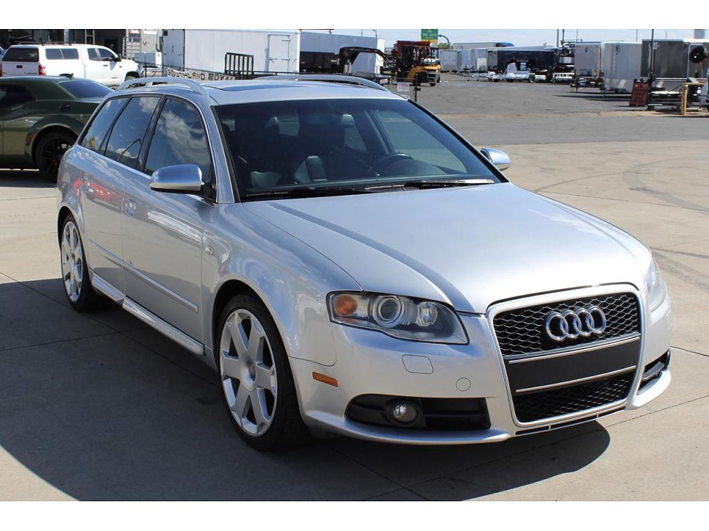 2005 Audi S4 Avant quattro