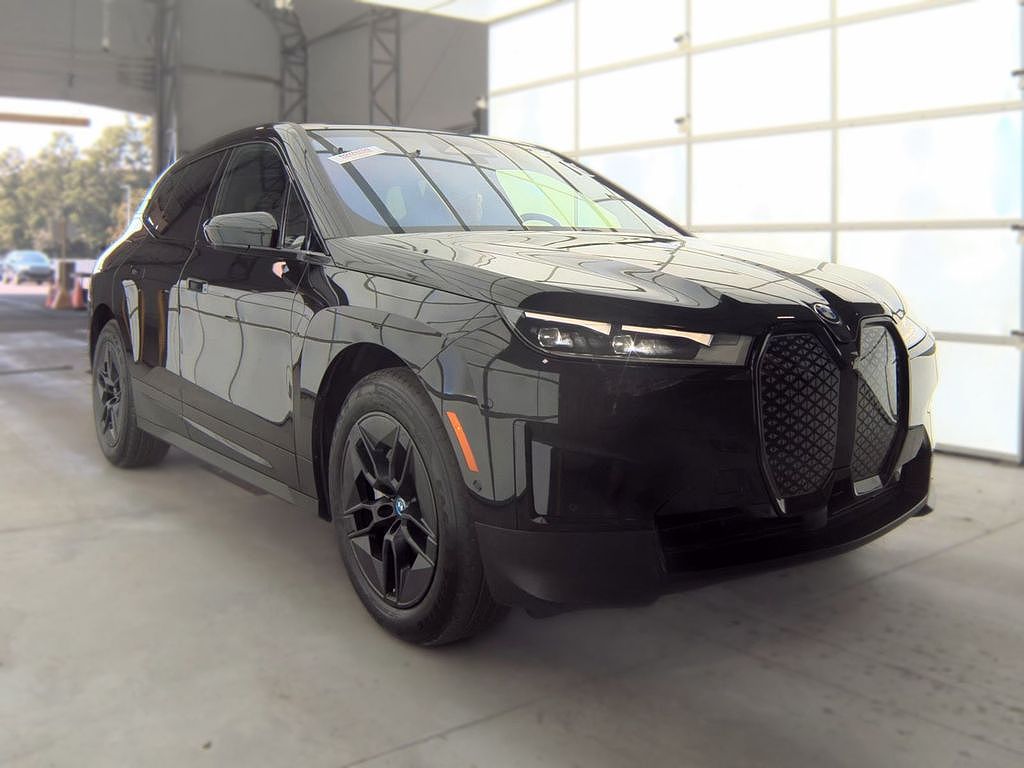 2025 BMW iX xDrive50