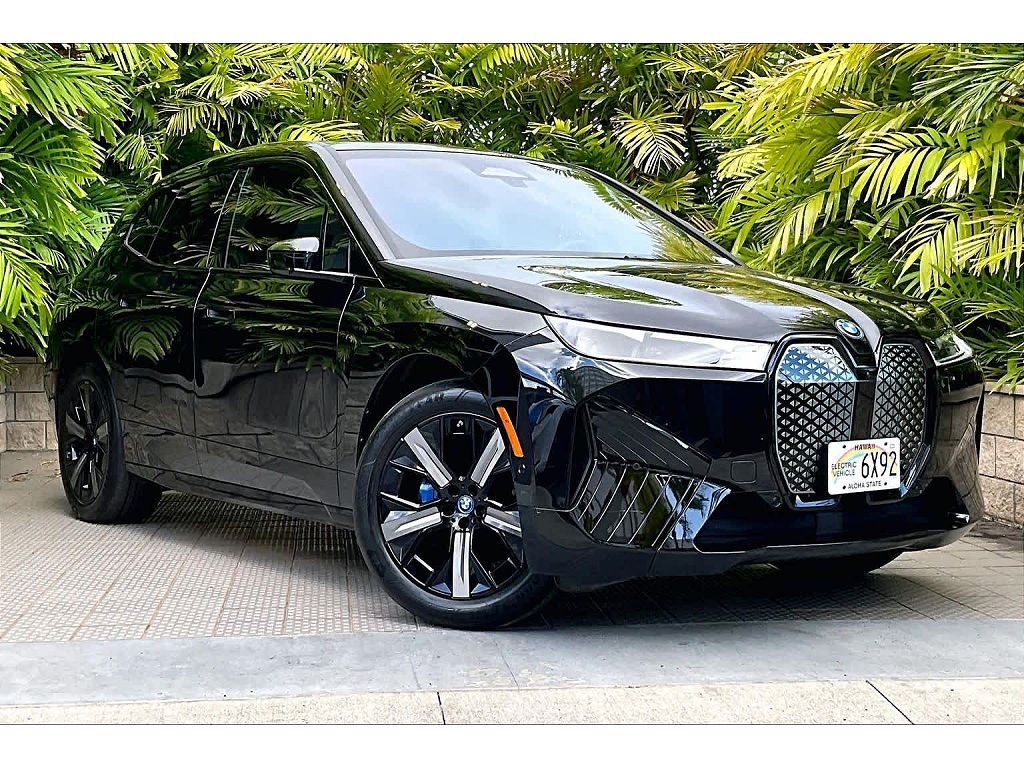 2025 BMW iX xDrive50