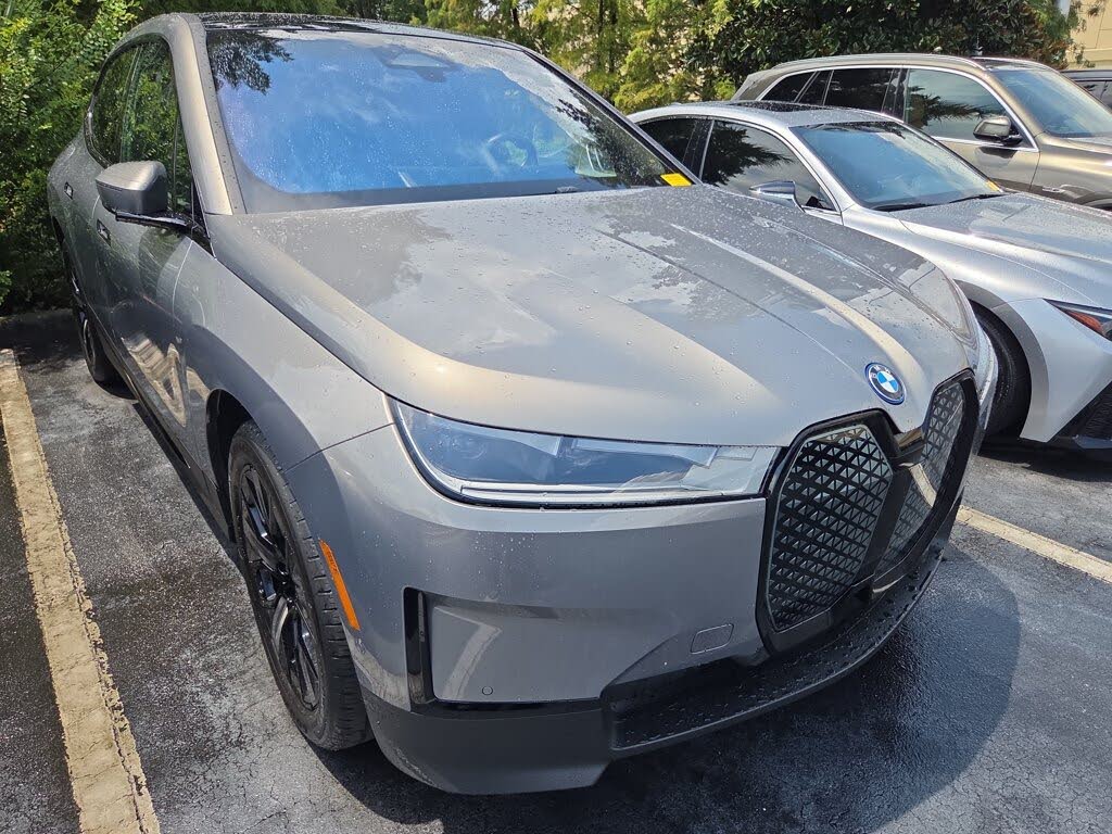 2025 BMW iX xDrive50