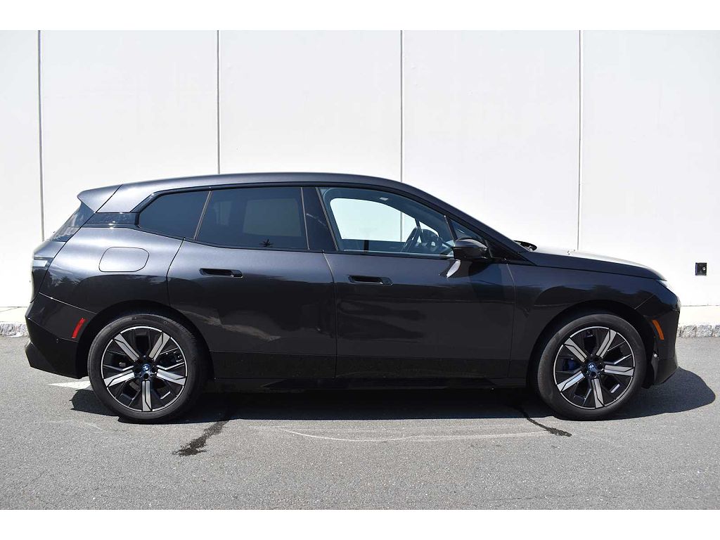 2024 BMW iX xDrive50